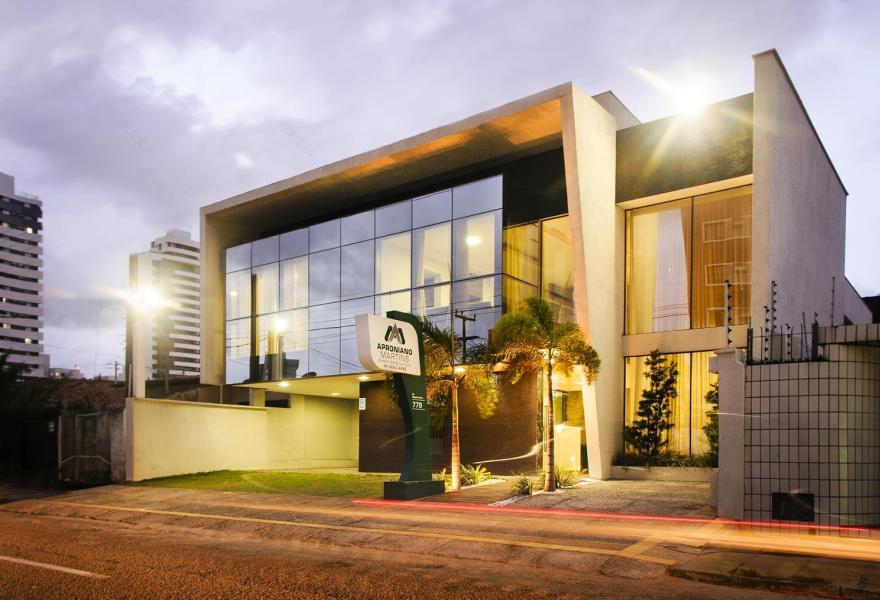 现代风格的健康诊所设计-1