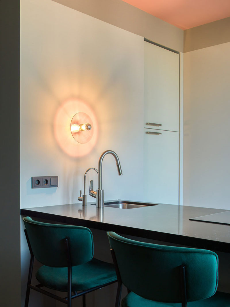 摩登莫斯科公寓的炫彩魅力-8