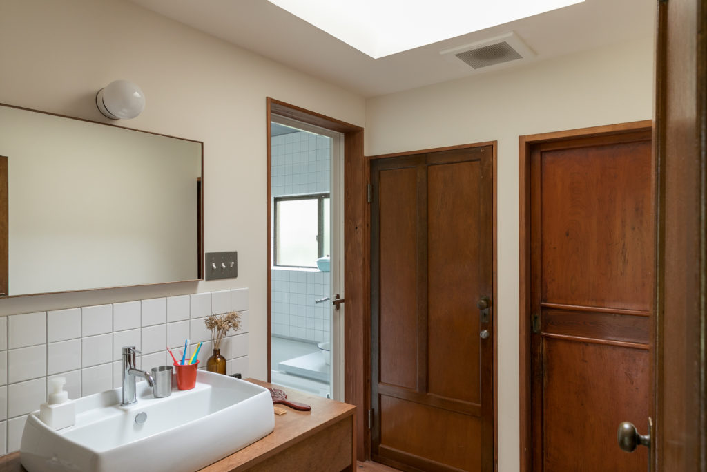 鎌倉の平屋をリノベ築60年の味わいを楽しみながら暮らす | Renovation | 100%LiFE-9