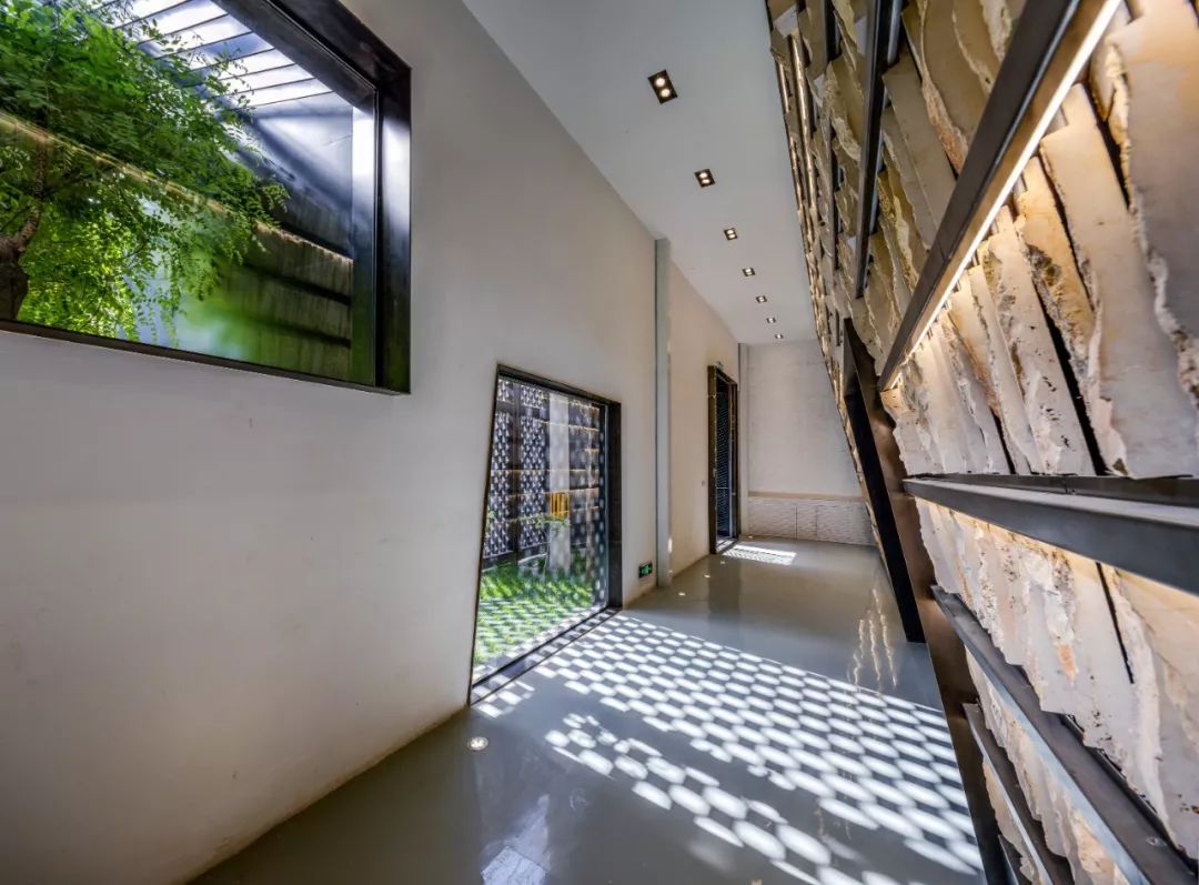 英良石材档案馆 | 废旧厂房的蜕变，石材与钢材的现代对话-47