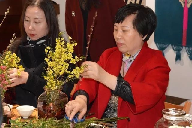 河北建筑装饰业协会举办“致我们的高定人生”女神季沙龙-58