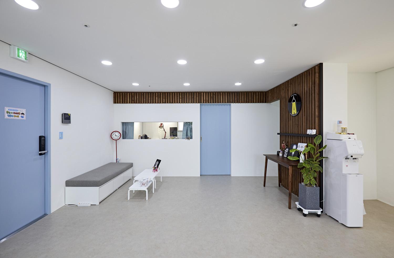 25 平米美术教室，极简白诠释艺术氛围-8