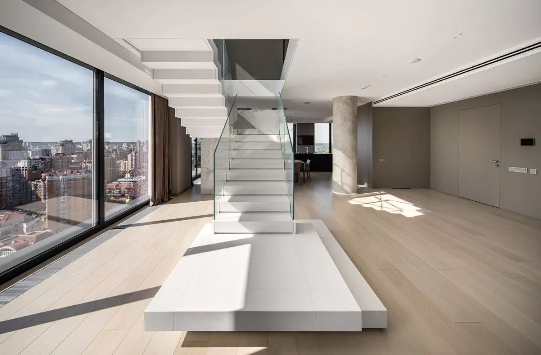 MONO architects 打造顶层公寓,诠释自由空间与光线之美-21