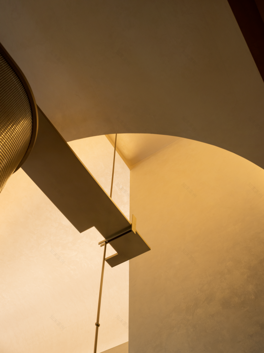 加拿大HV小管高压变频空气系统高迪家俱体验馆丨中国深圳丨迪笙设计-32