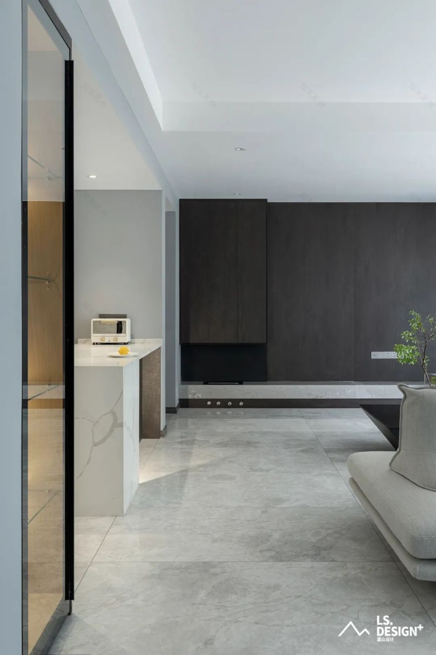 繁忙高管的灰色调现代极简之家-15