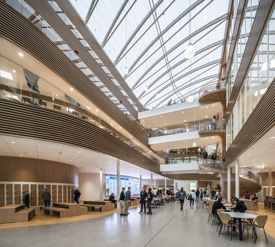 霍滕高级中学-14