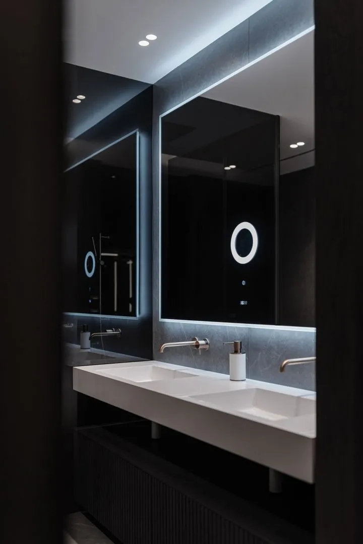 黑白灰现代极简主义公寓设计丨乌克兰基辅-23