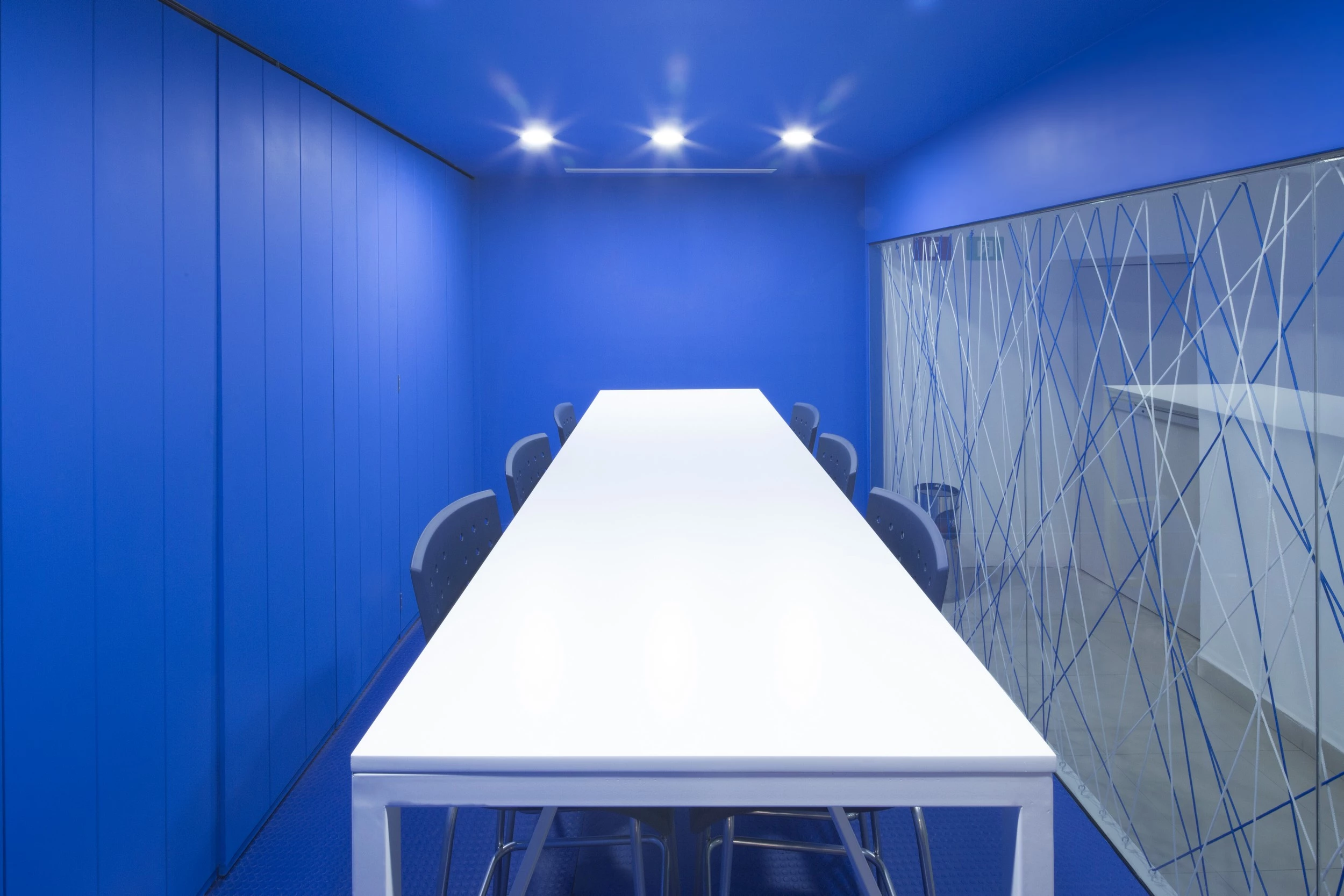 物流公司 BLU · 现代集装箱风格办公室设计-8