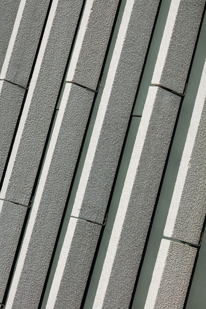 A Unique Mountainside Home in Seoul, South Korea-19