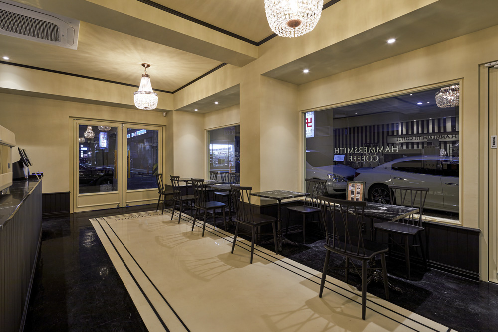 首尔“Hamesmith Coffee” | 现代简约风格，点亮 17 平米小空间-6