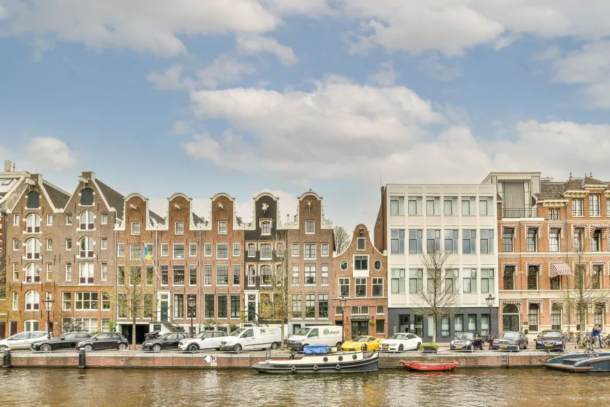 阿姆斯特丹复古多层住宅,黑灰设计诠释日式美学-22