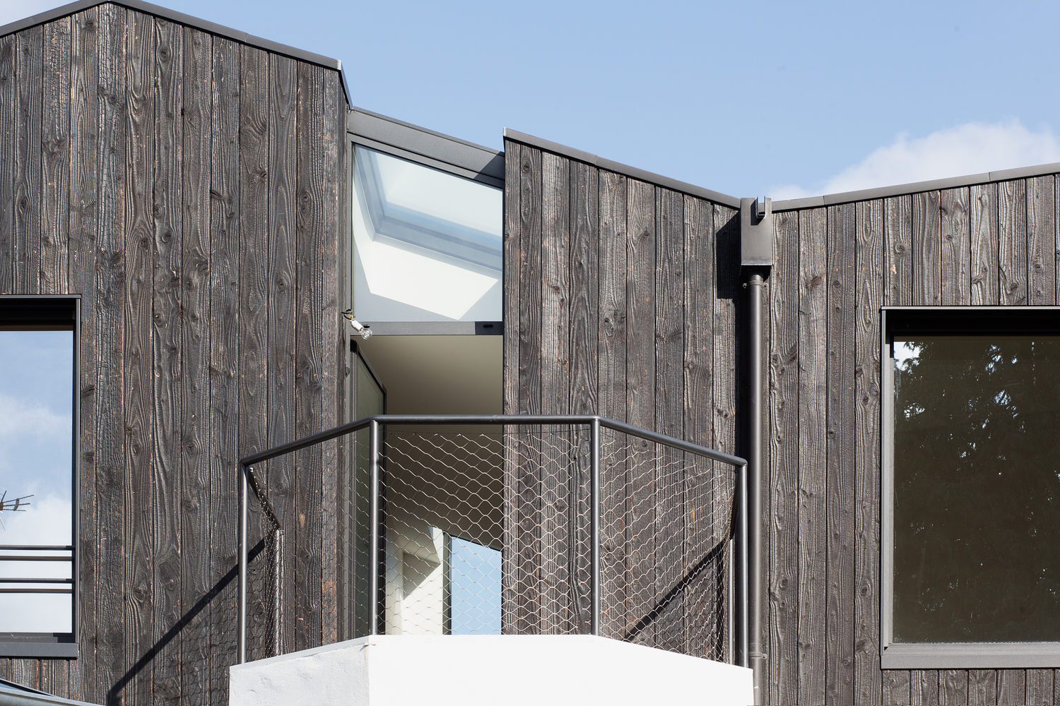 Upper Floor Extension 现代与传统对话的空间设计-17