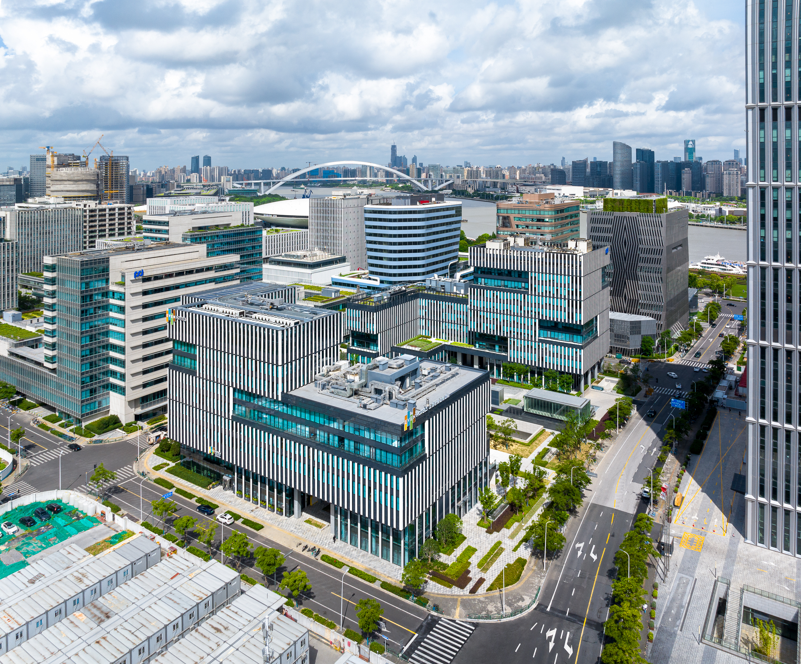 HPP | SPDB Center + EVEN Hotel – Green Valley-4