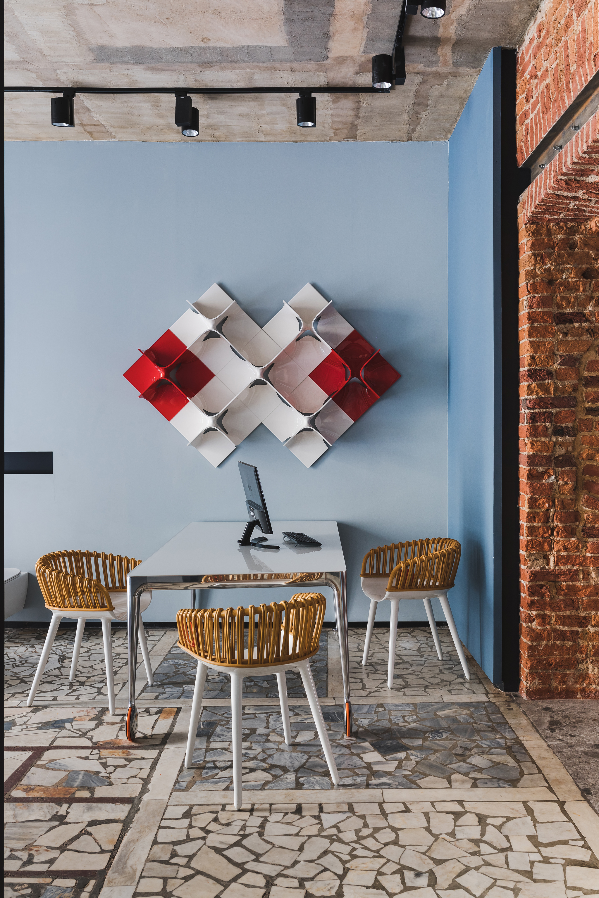 圣彼得堡的 AND28 设计空间——现代卫浴设计的艺术展示-14