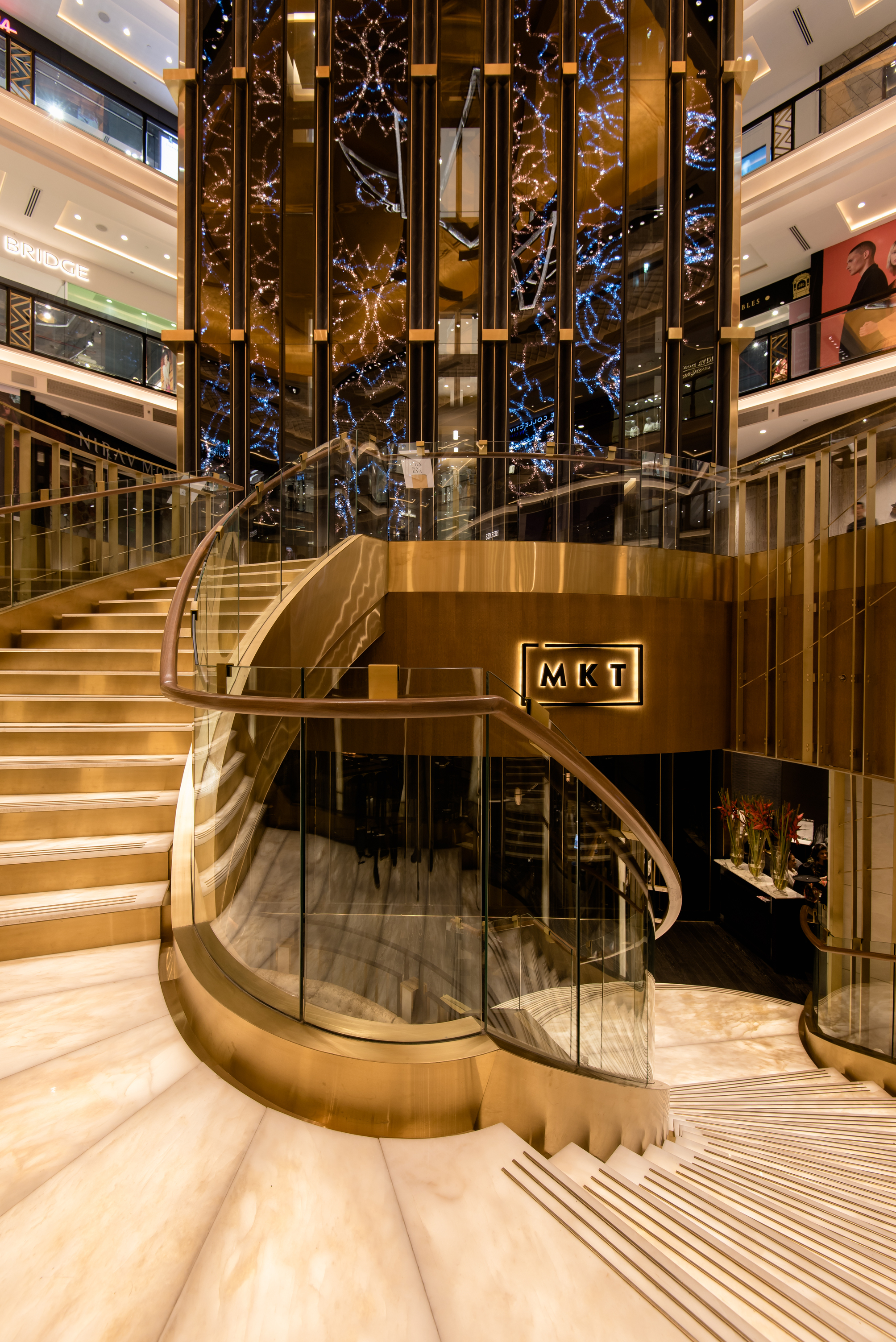 智慧照明点亮奢华商场——新德里“Chanakya”商场案例-24