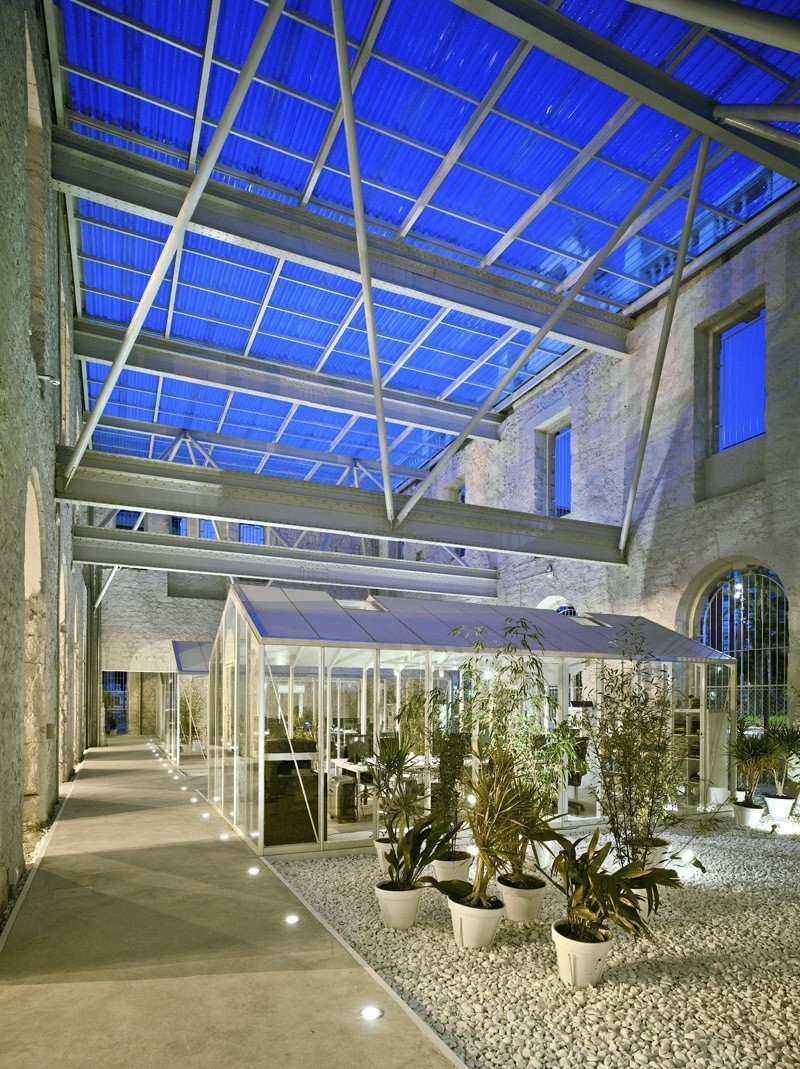 旧车站焕新颜,地中海风格融入总部设计-5