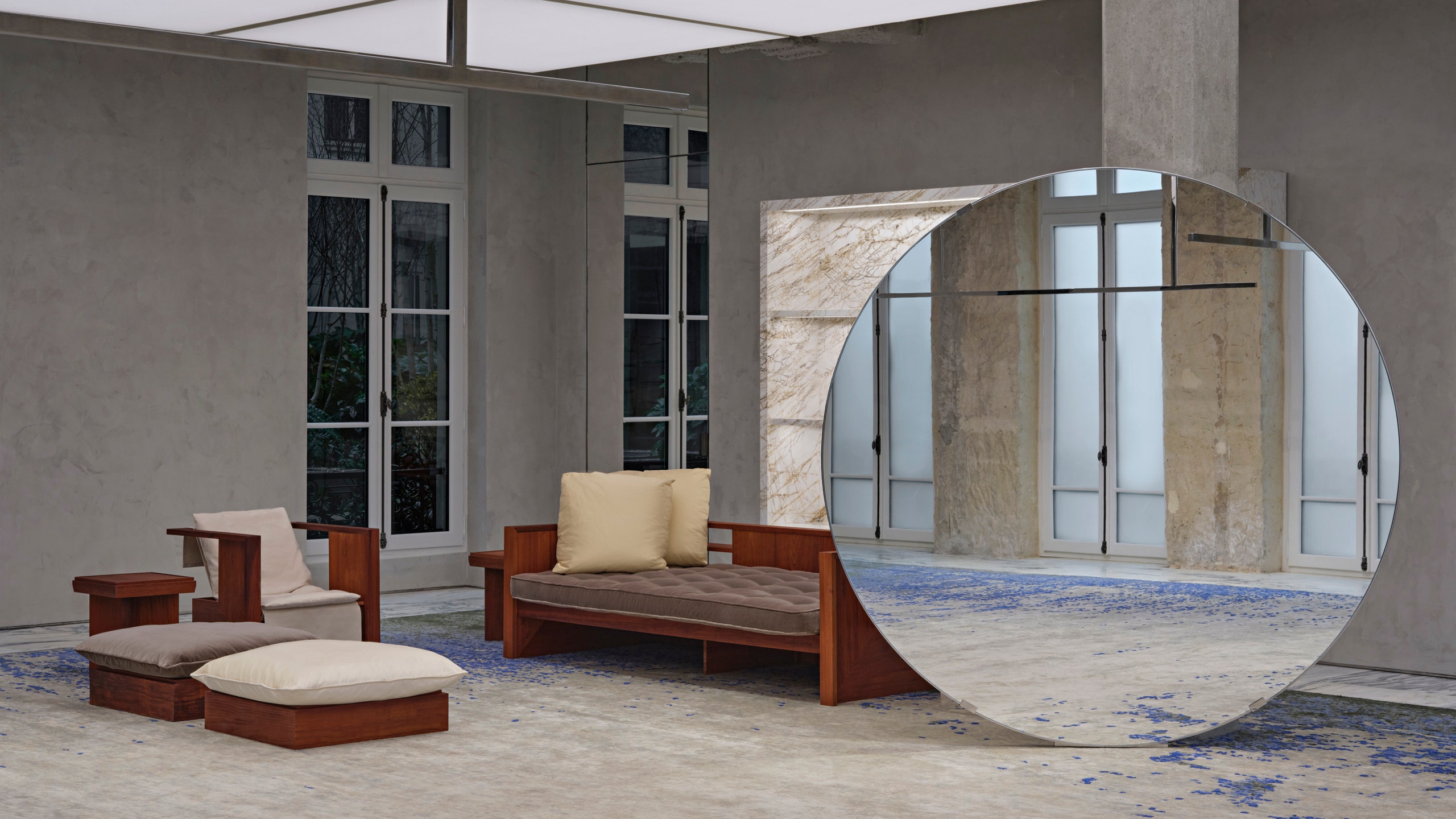 Les grandes maisons de mode investissent dans le design | AD Magazine-0