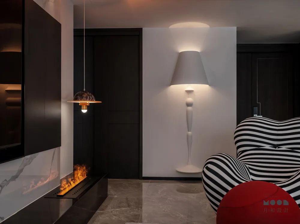 极简潮玩之家 · 95 后游戏编程设计师的自由空间丨月和设计-39