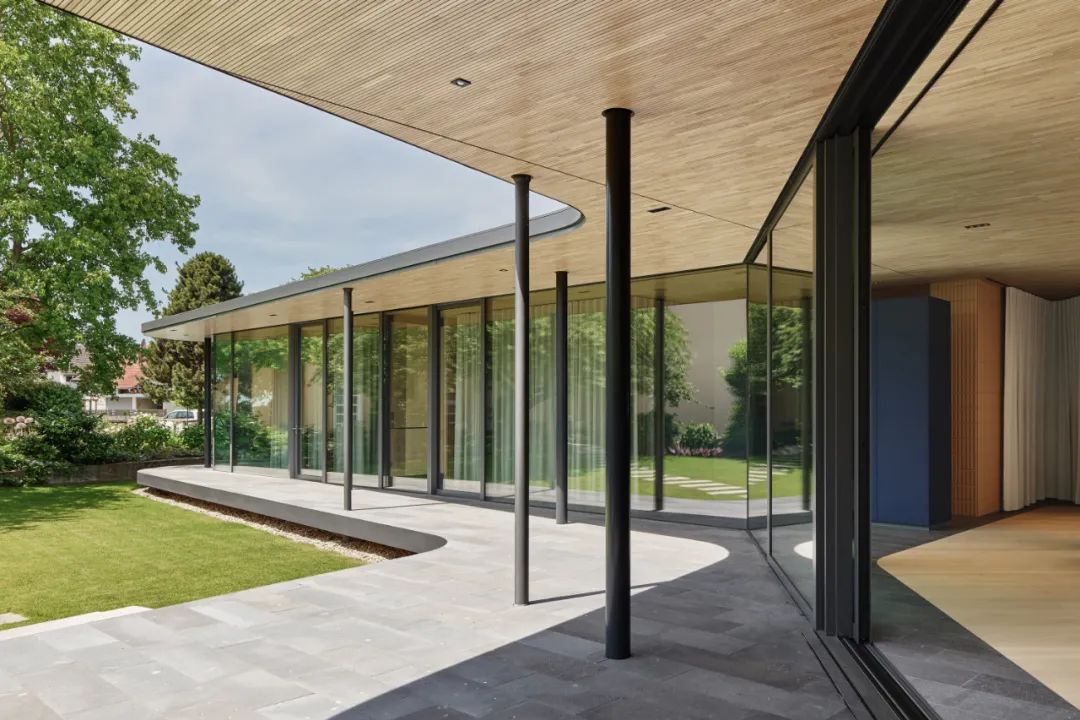 后院“悬浮连接”建筑丨Ippolito Fleitz Group-10