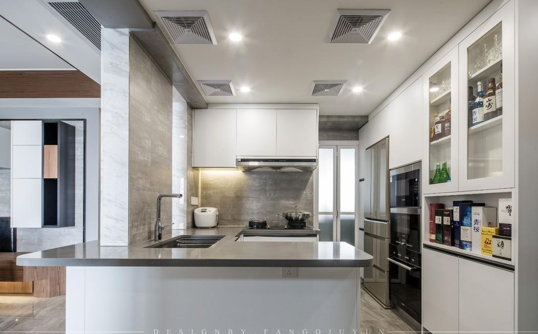 灰色调开放式家居设计,巧妙收纳空间利用-22