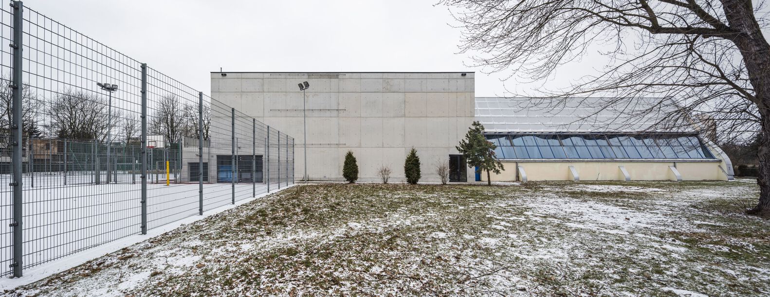 波兰 Zsoms 体育馆丨马尔辛·布拉塔涅茨,朱利乌斯·索科夫斯基-7