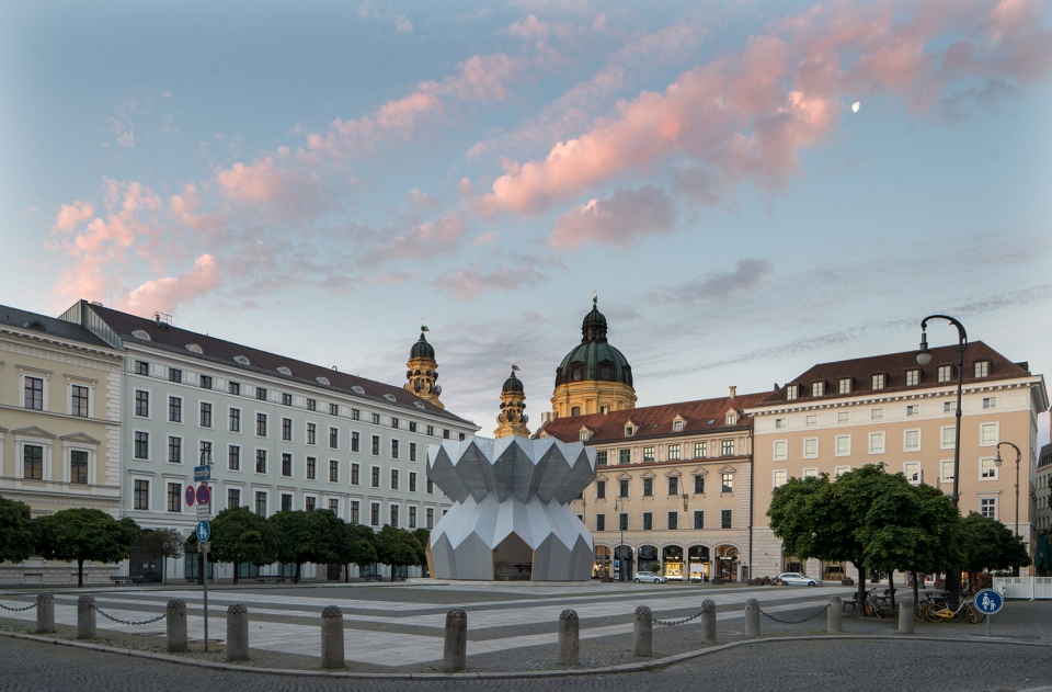 《无论如何,我将与你同在》·融入公共空间的艺术品-8