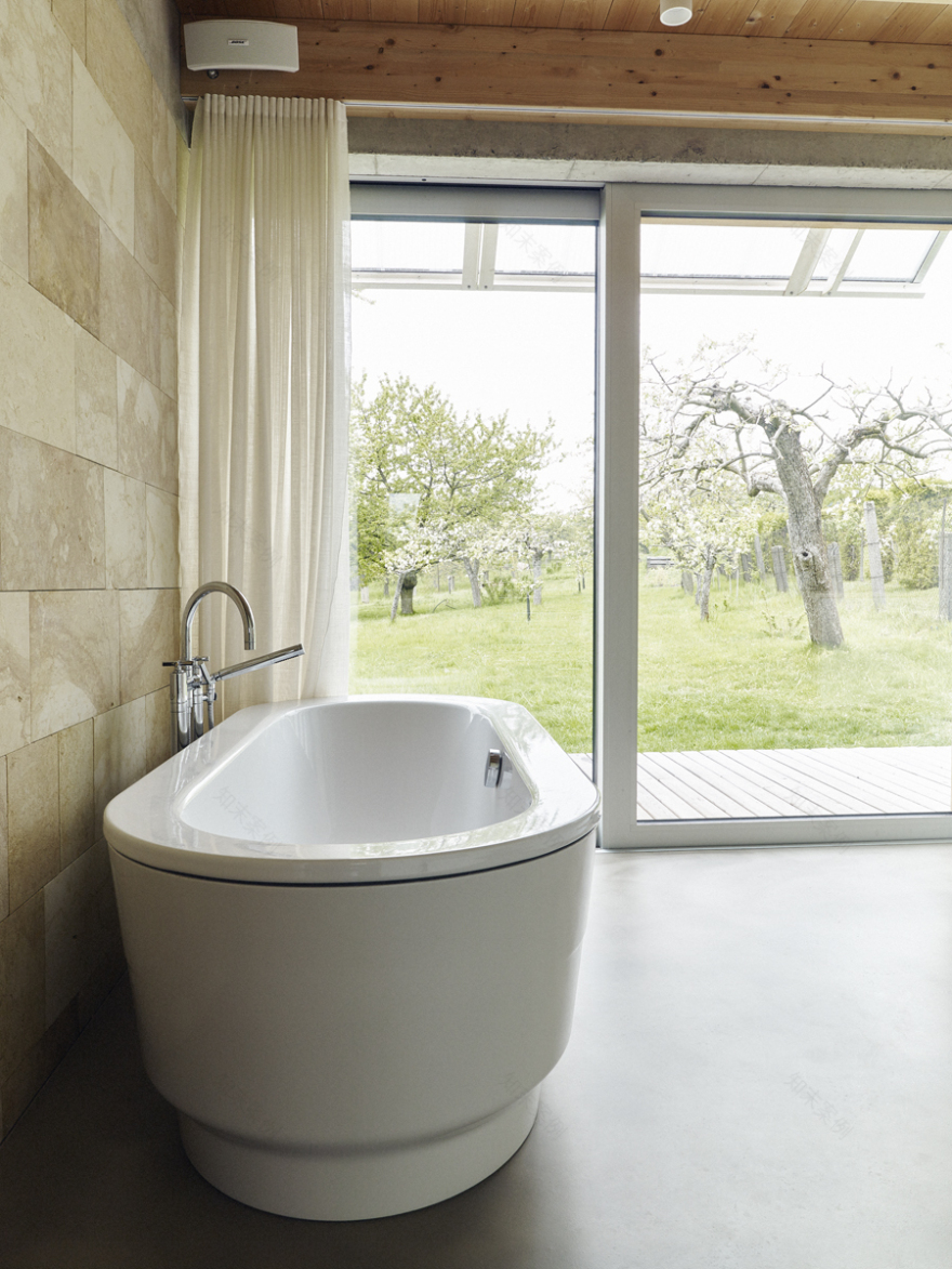 绿意盎然的家庭温室别墅-32