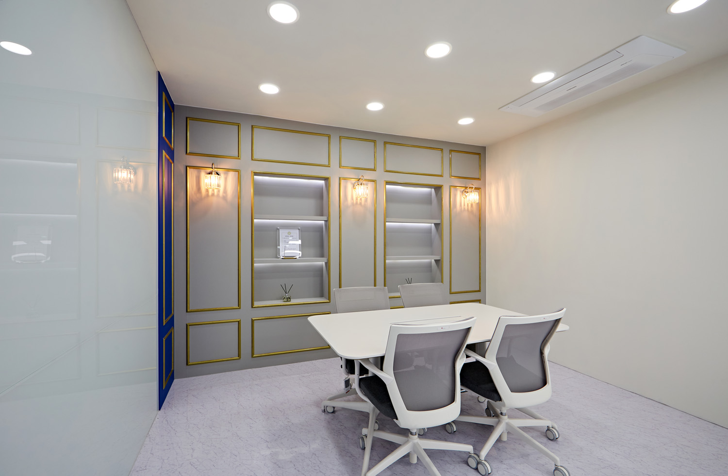 蓝色调的简洁法律事务所室内设计-15
