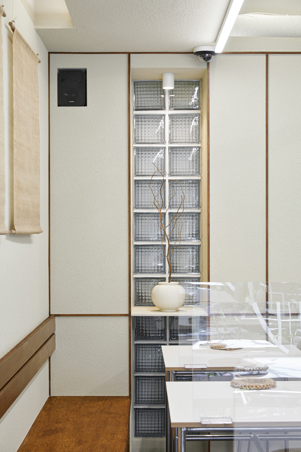 东方韵味 | 15 平米小空间的精致内饰设计-13