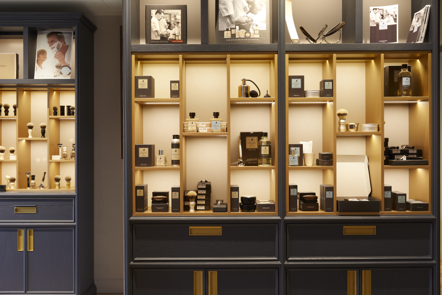 佛罗伦萨百年品牌旗舰店,传统与精致的男士美容空间-7