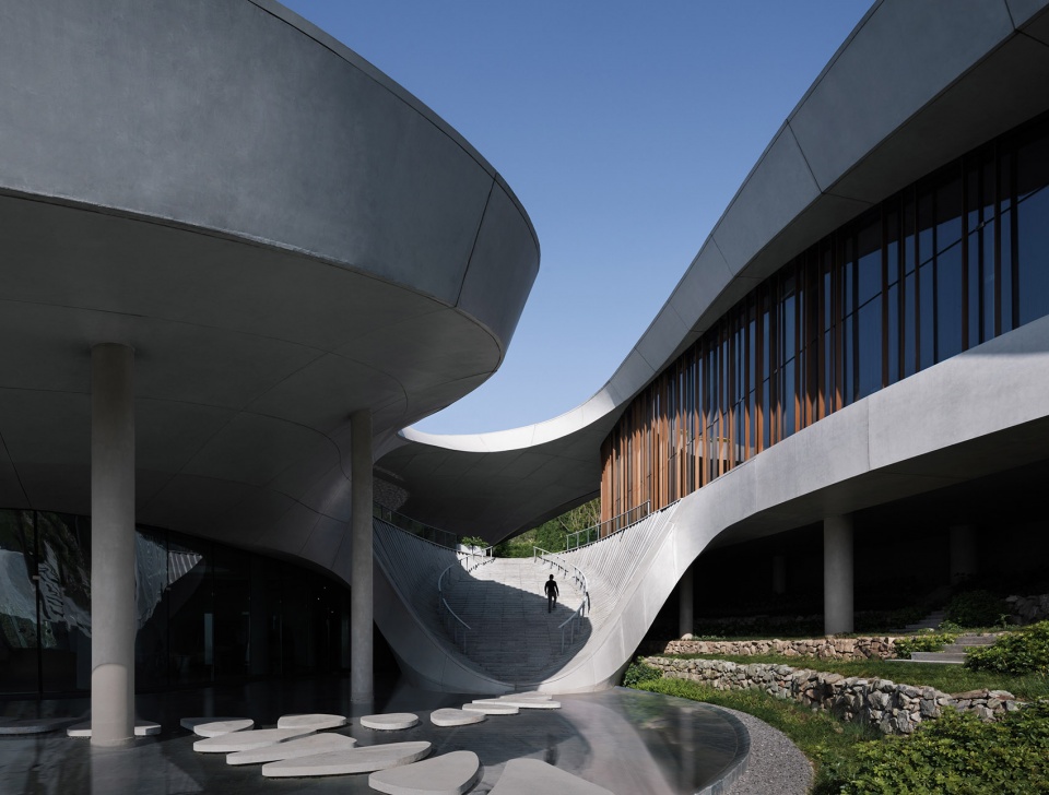 龙泉山镜高空平台丨中国成都丨BUZZ庄子玉工作室-67