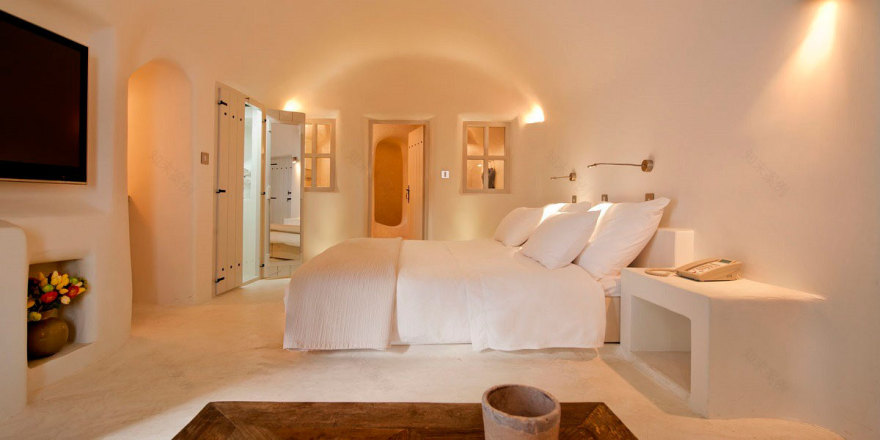 Resort in Santorini with Wonderful and Romantic Views-16