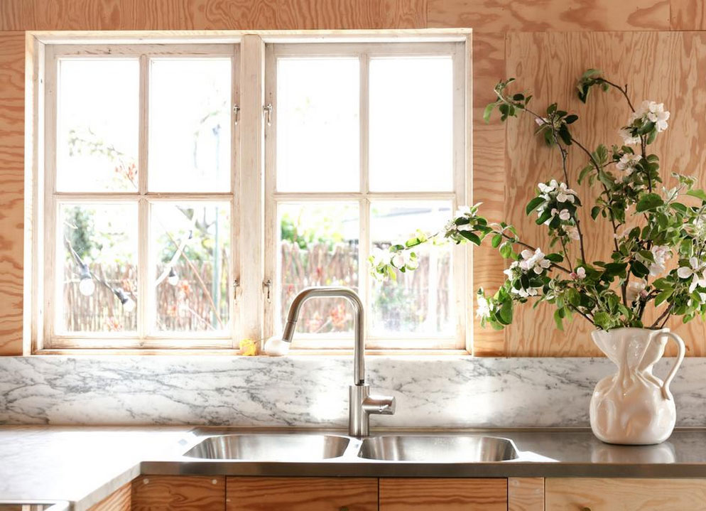 瑞典夏日小木屋 | 内外皆惊喜的温馨空间-10