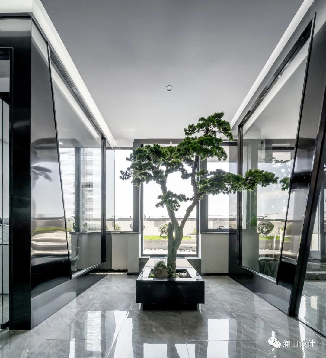 灰色地带 | 现代简约中的自然韵律-18