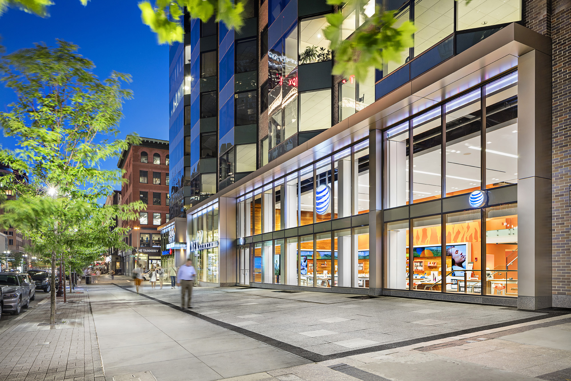 波士顿 699 博尔斯顿街改造 | 室内设计赋予建筑新生命-0