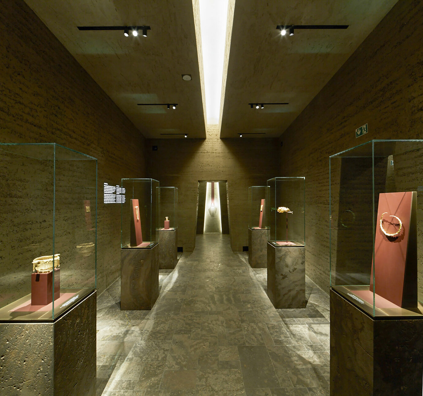 Museum „Goldkammer“ und Bürogebäude -2