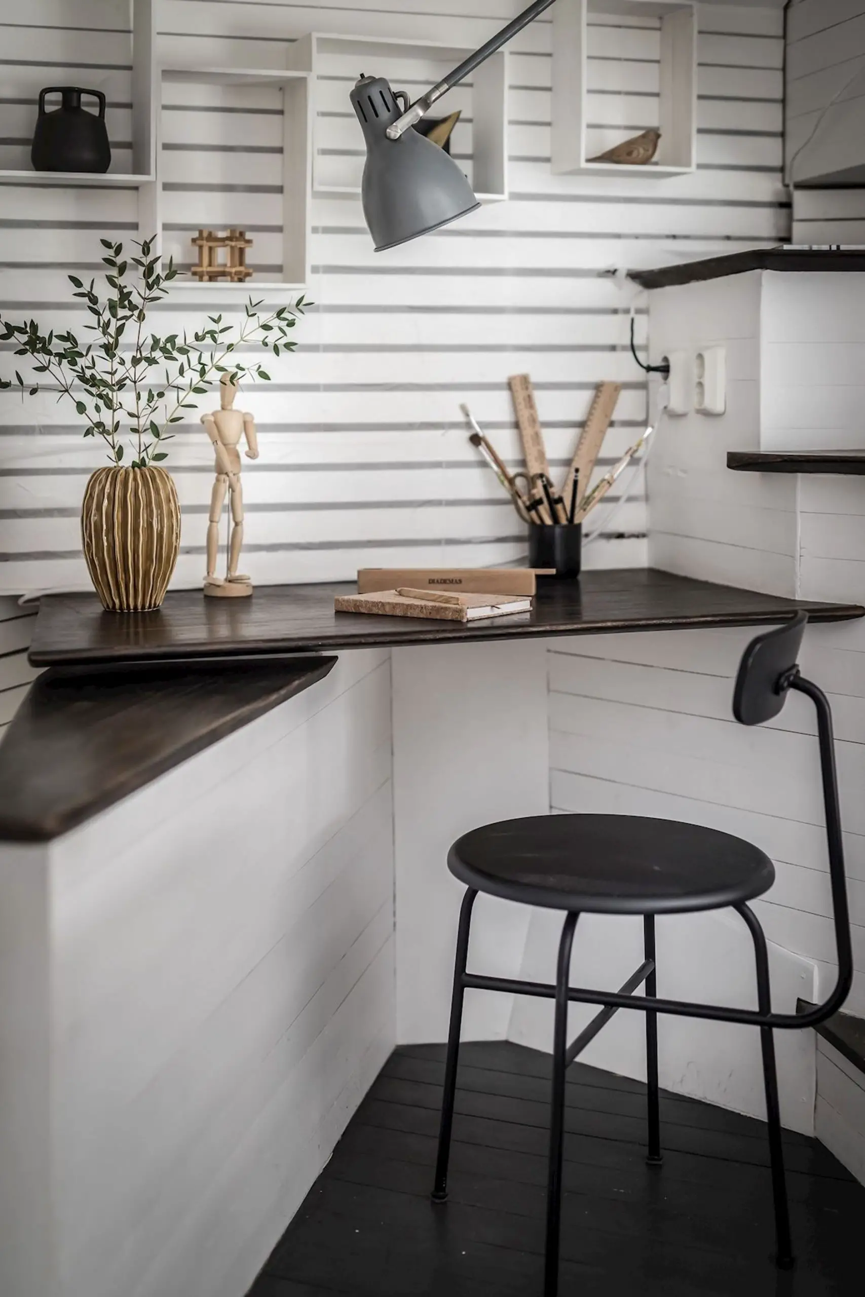 17m²小空间奇迹 | 瑞典设计师的多功能创意工作室-3