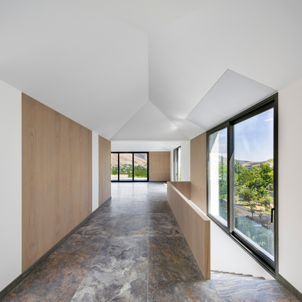 梦幻与逻辑的碰撞 · 山间别墅建筑设计丨Saeid Khan-18