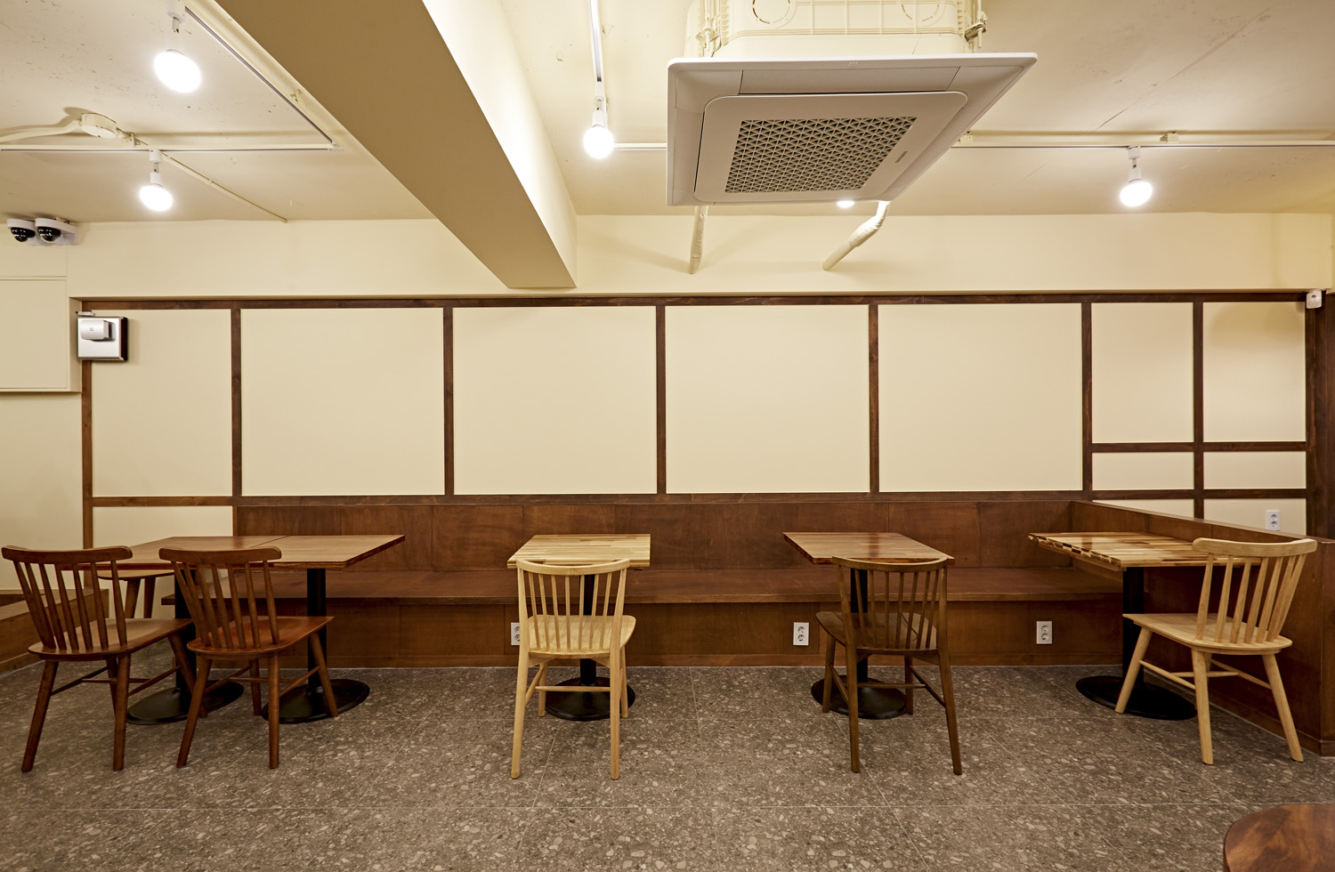 18 坪简约风咖啡厅设计-10