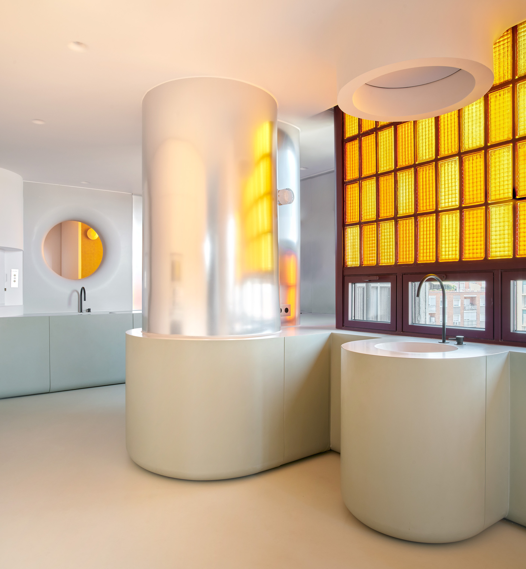 Remodeling and Rethinking White Towers / STUDIO.NOJU-19