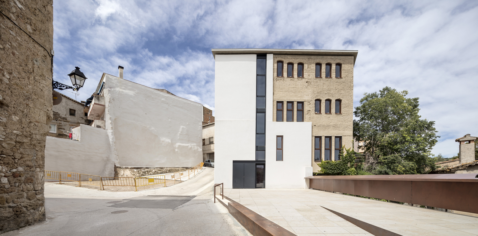 西班牙 Cal Xerta 纸厂改造-13