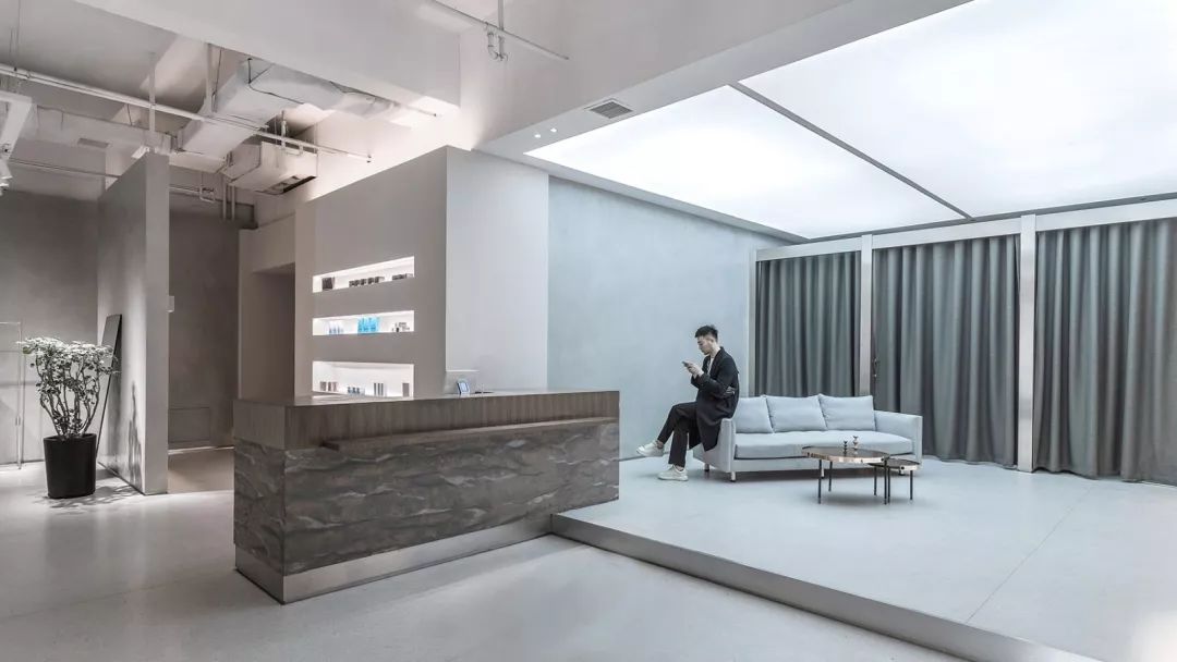 260㎡水泥灰＋玻璃砖打造的买手店 末染装饰设计-13