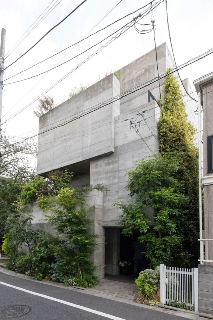 外に閉じ中に開く緑の家緑道の緑と一体化したRC造の立体庭園 | Green | 100%LiFE-0