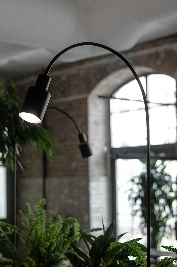 乌克兰利沃夫工业风酒吧设计-24