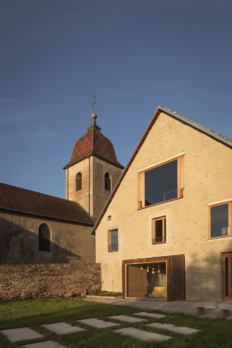 复古与现代共融的教堂改造设计-16