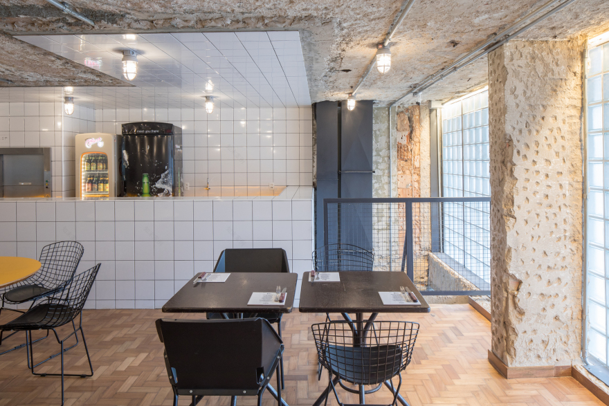 Ricco Burger Restaurant / BLOCO Arquitetos-16