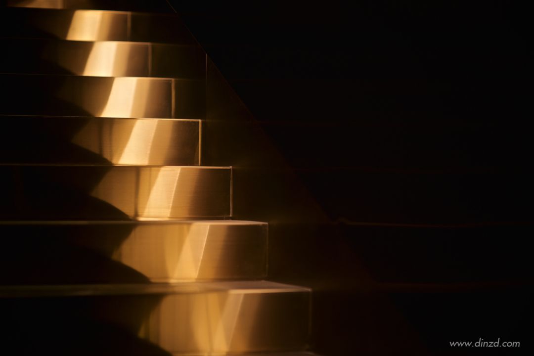 西安 TUESDAY AOYAMA 多领域创新复合店,金色悬浮盒子展现空间层次-25