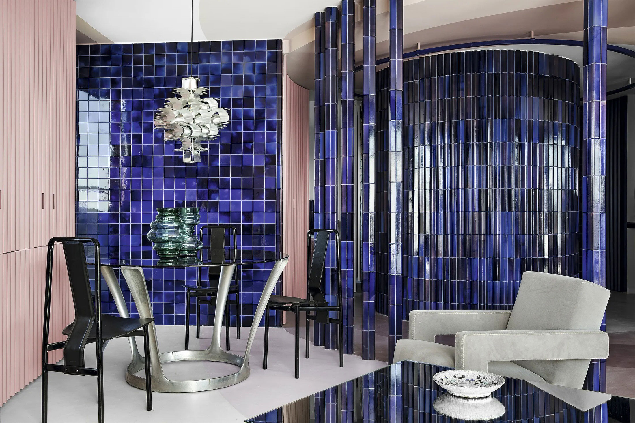 Dance Meets Design: A Spiral Apartment in Madrid by Raúl Almenara.-8