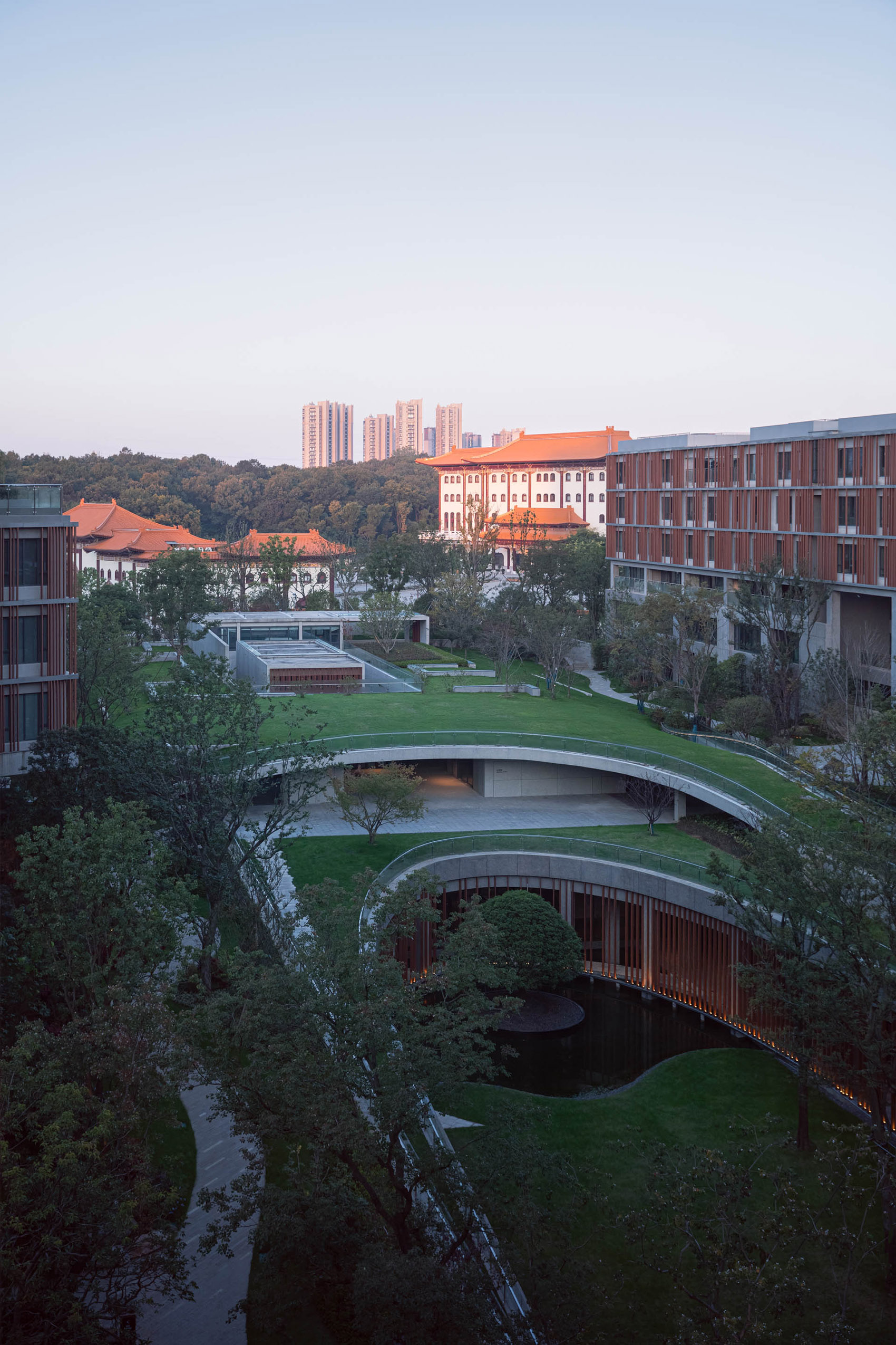 南京丰盛五季凯悦臻选酒店丨中国南京丨BUZZ庄子玉工作室-16