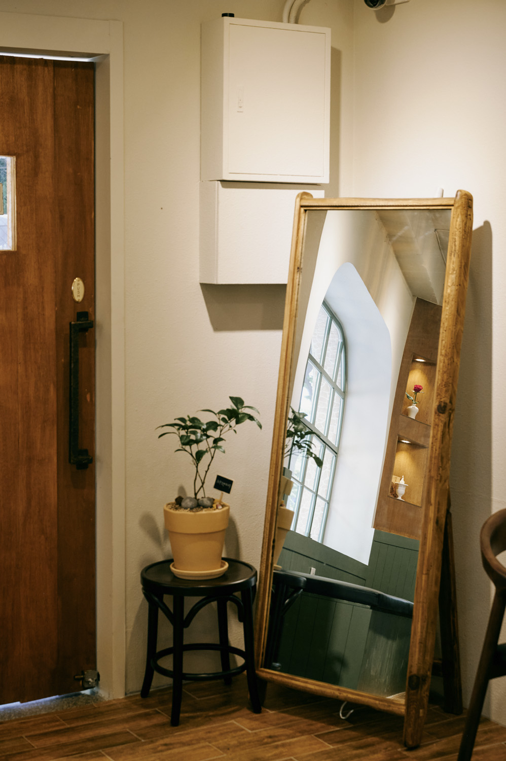 欧式家庭氛围的 15 坪咖啡厅设计-15